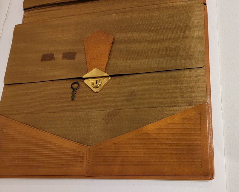 Portfolio Presentation Case Embossed Scroll Accent Stores Loose and Bound 11x14 gallery