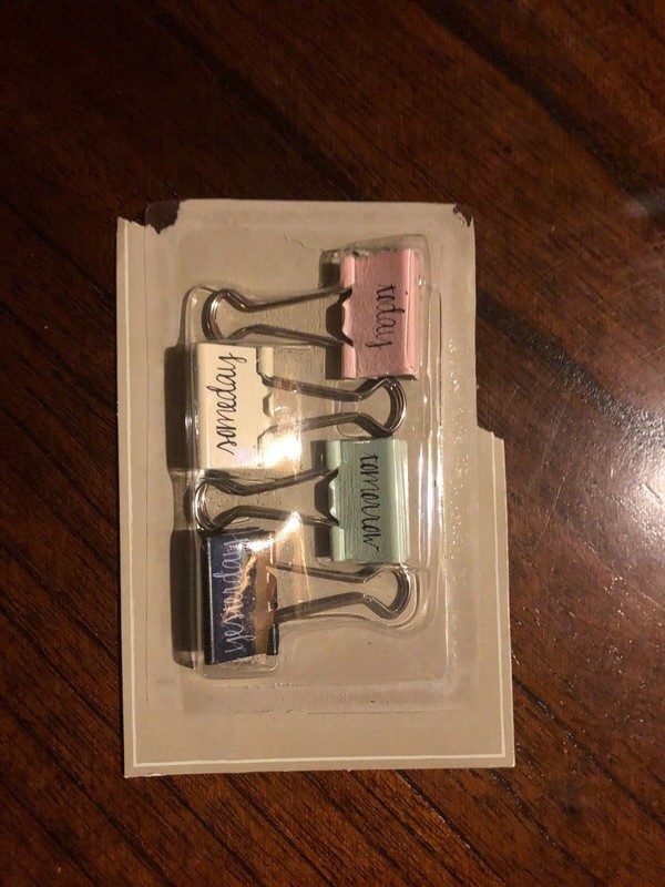 Made for Retail ~ Phrases Binder Clips ~ 4 Pieces NEW (DAMAGED PACKAGING)