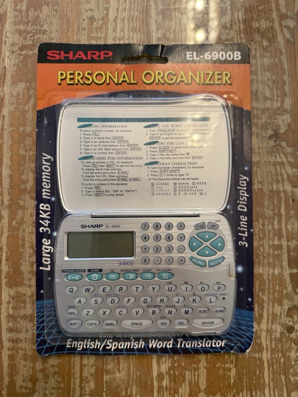 Sharp EL-6900B Personal Organizer English/Spanish Translator Brand N I B Sealed